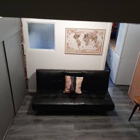 Single Room With Underbed 8 Лондон Екстериор снимка